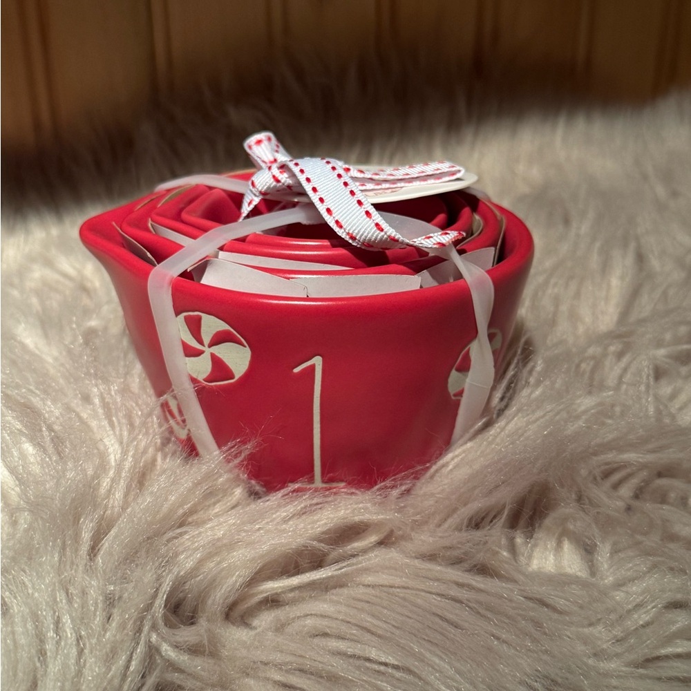NWT Rae Dunn new Christmas 2024 peppermint measuring cups